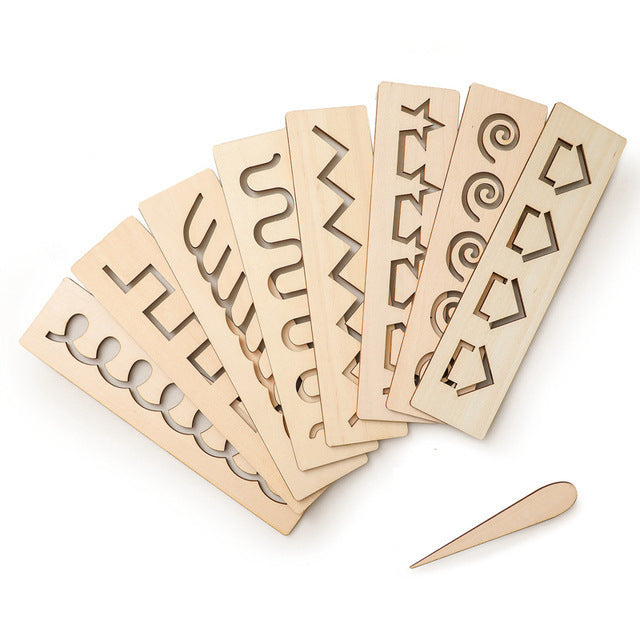 Holz-Schablonen mit Buchstaben und Zahlen zum Schreibenlernen