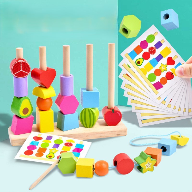 Montessori-Fädelspiel aus Holz mit Farben und Formen