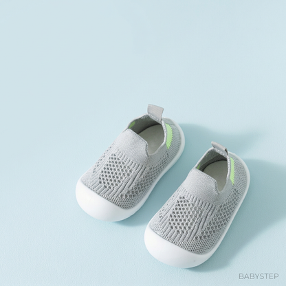 Rutschfeste Sockenschuhe für Kinder