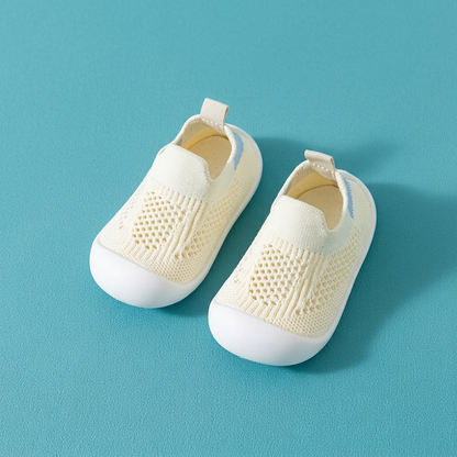 Rutschfeste Sockenschuhe für Kinder