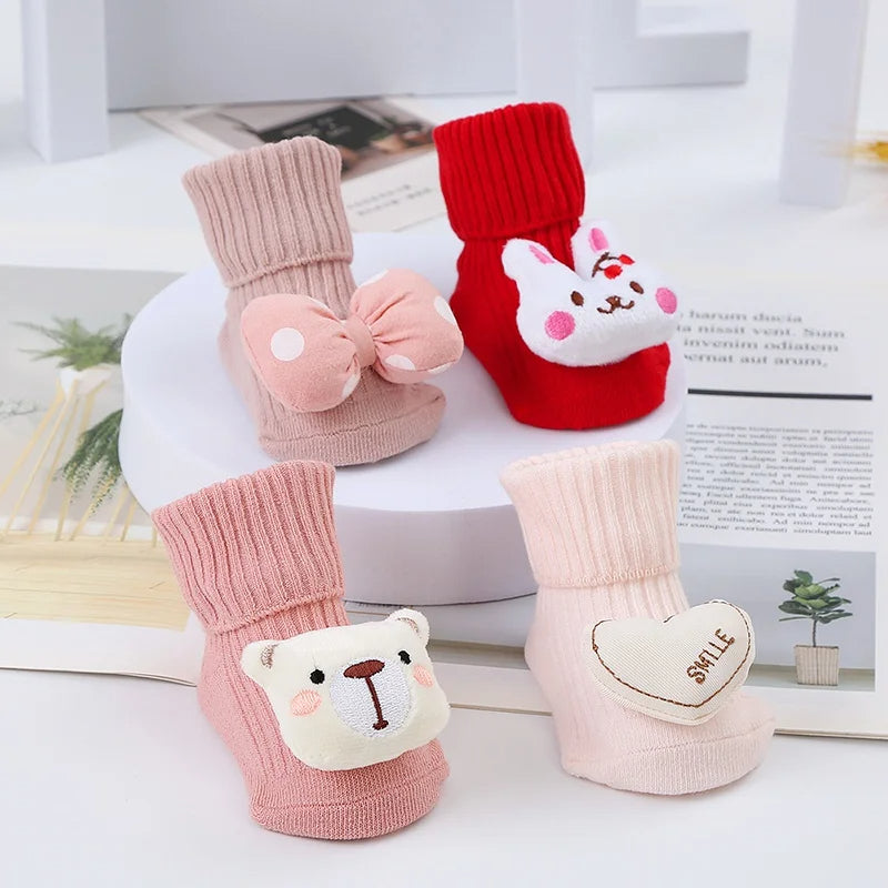 Baby-Plüschsocken mit Spielzeugmotiv