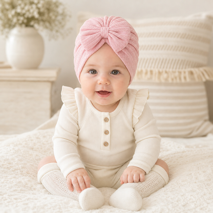 Geraffter Baby-Turban mit Schleife – Weiche Strickmütze für Neugeborene