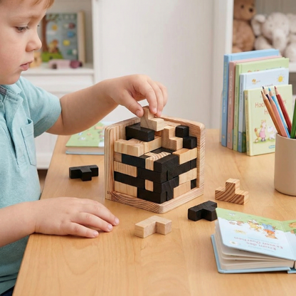 Handgefertigter 3D-Puzzlewürfel aus Holz – Logik- und Lernspielzeug für Kinder