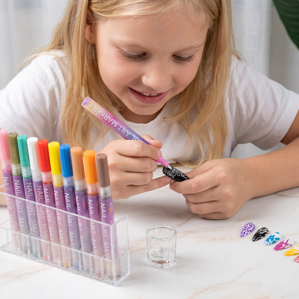 Nail Art Marker Set mit Präzisionsspitze – Acrylmalstifte für feine Nageldesigns