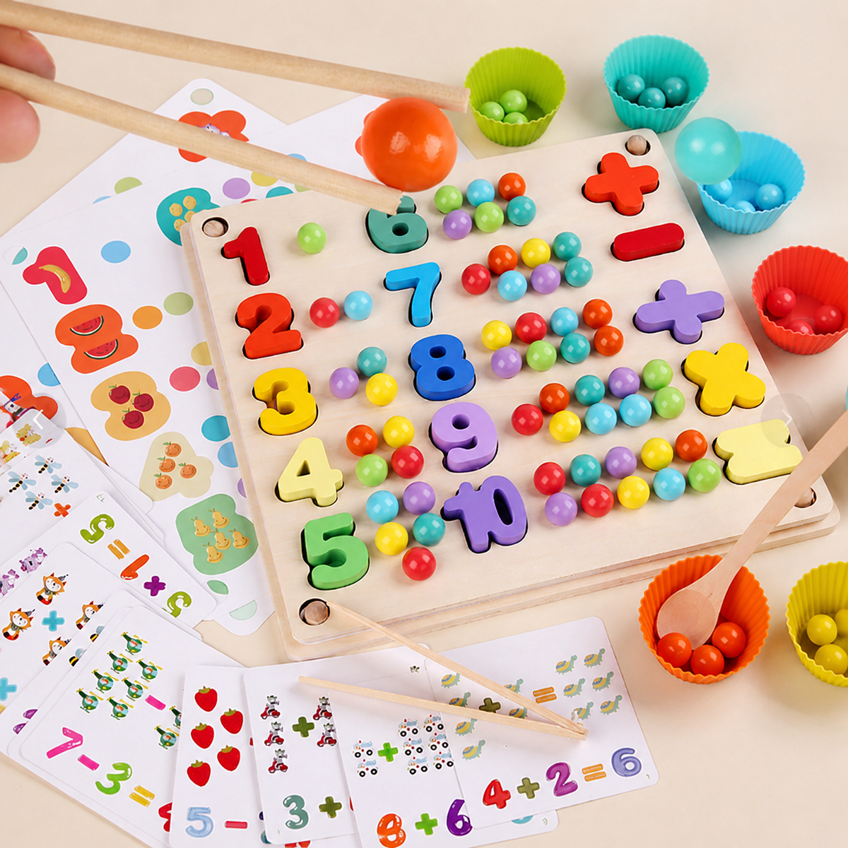 Montessori-Sortierspiel mit Holzperlen