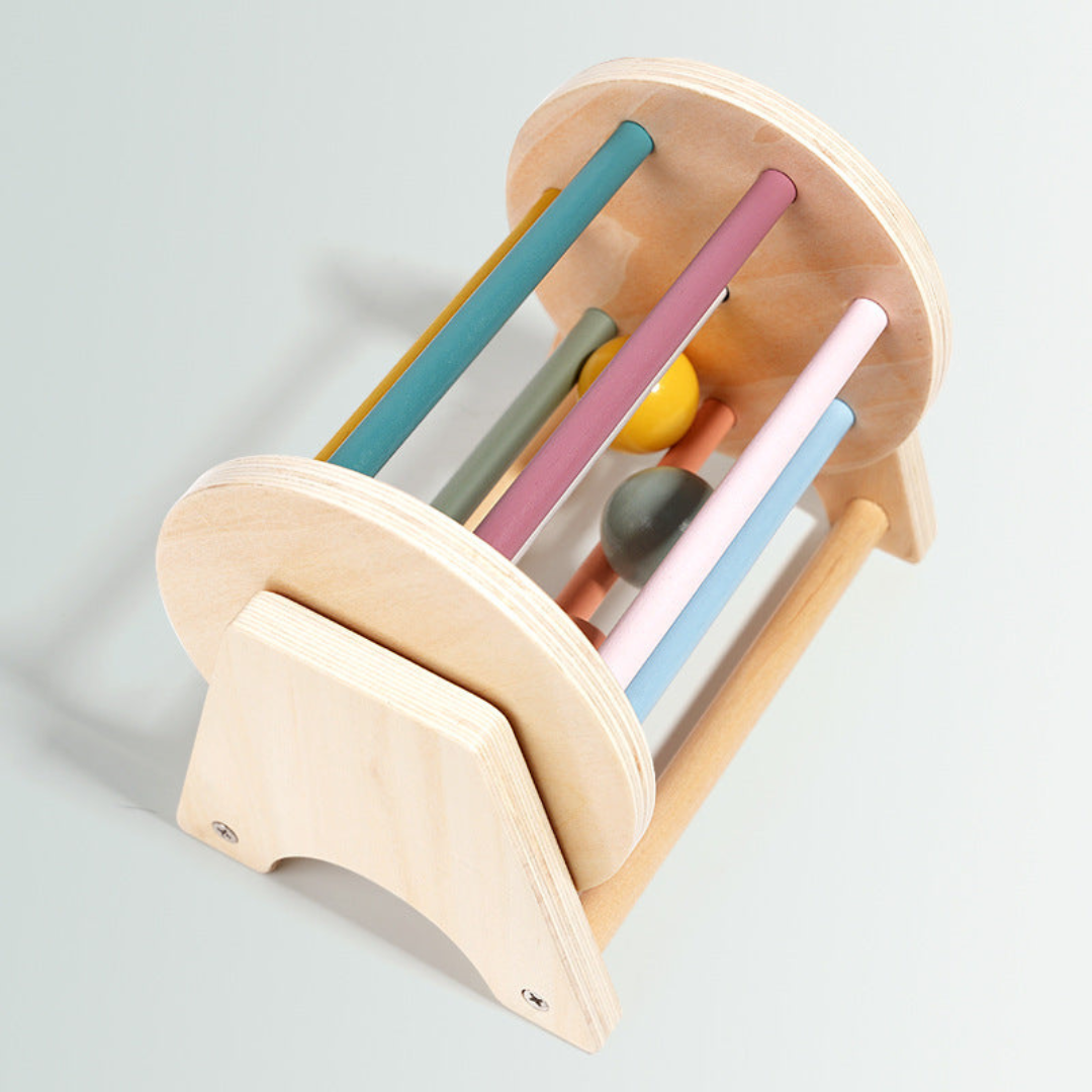Montessori Holz-Karussell mit Bällen für Kleinkinder