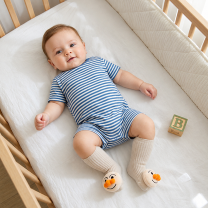 Baby-Plüschsocken mit Spielzeugmotiv